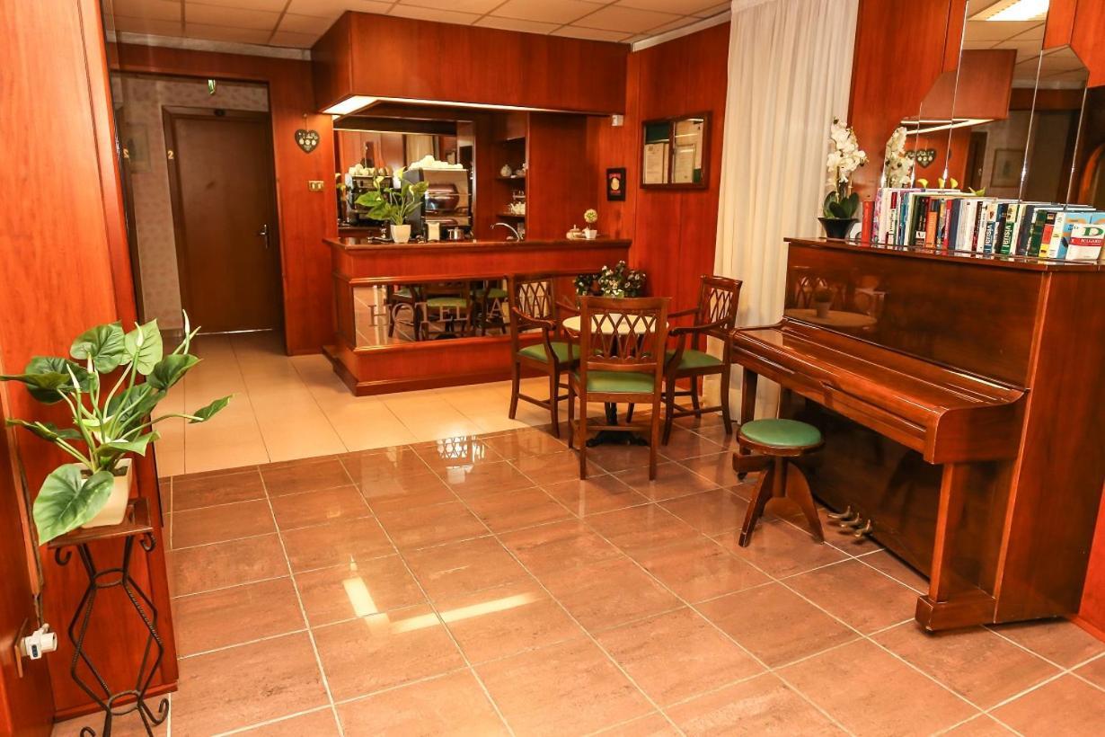 Albergo Athena Rome Bagian luar foto